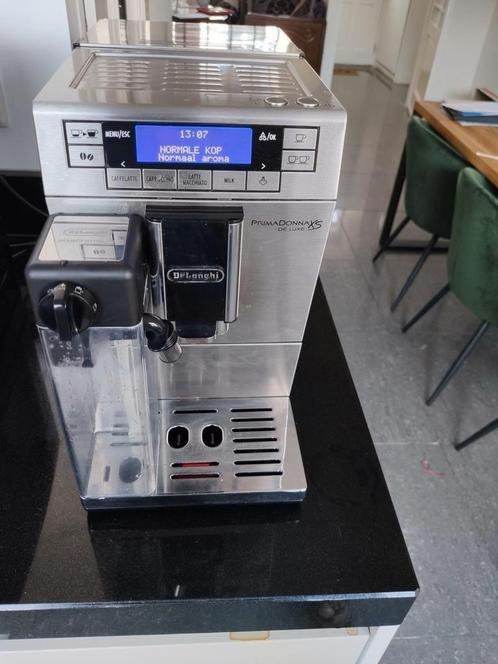 Delonghi PrimaDonna Deluxe XS, Elektronische apparatuur, Koffiezetapparaten, Zo goed als nieuw, Gemalen koffie, Koffiebonen, Koffiemachine