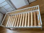 Wit gelakt Ikea Kinderbed / Kleuterbed, Ophalen, 70 tot 85 cm, Zo goed als nieuw, Matras