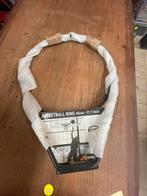 Basketring met net nieuw, Ophalen