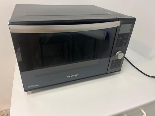 Panasonic Magnetron Combi (met grill- en ovenfunctie), Elektronische apparatuur, Microgolfovens, Zo goed als nieuw, Vrijstaand