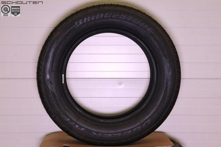 17'' Bridgestone Dueler H/P Sport Zomerbanden 215/65/R17, Auto-onderdelen, Banden en Velgen, Band(en), Zomerbanden, 17 inch, 215 mm