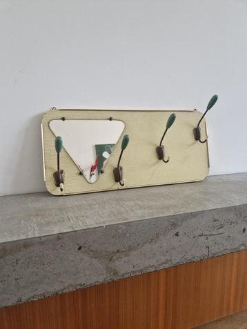 Vintage sixties kapstok | wandkapstok  beschikbaar voor biedingen