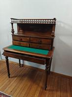 Antiek Louis Philippe bureau notenhout, Antiek en Kunst, Ophalen