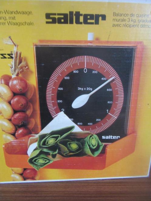 Balance murale vintage Zyliss Salter orange inutilisée, Maison & Meubles, Cuisine | Vaisselle, Neuf, Enlèvement ou Envoi