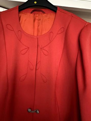 damesjasje rood 42/44 beschikbaar voor biedingen