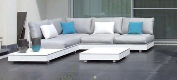 Witte tuinlounge (corian) te koop beschikbaar voor biedingen