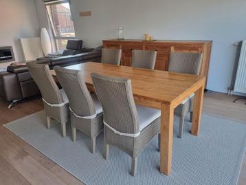 Eetkamer teak beschikbaar voor biedingen