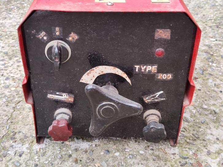 Lasapparaat Type 200 met toebehoren, Doe-het-zelf en Bouw, Gereedschap | Lasapparaten, Gebruikt, Elektroden, 150 tot 250 ampère