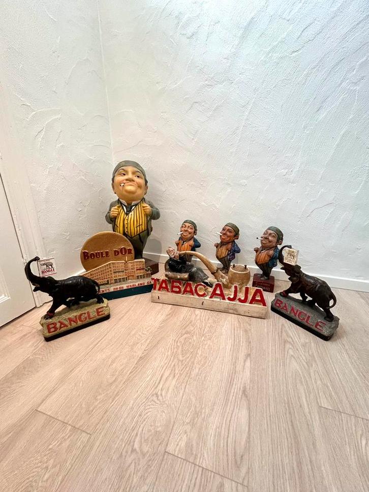 Recherché pour ma  collection prive, Collections, Marques & Objets publicitaires, Comme neuf, Enlèvement