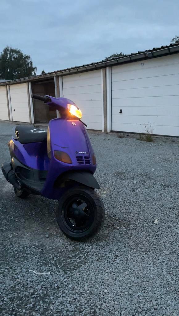 Piaggio zip type 3, Vélos & Vélomoteurs, Scooters | Piaggio, Comme neuf, Zip, Classe B (45 km/h), Deux-temps, Enlèvement