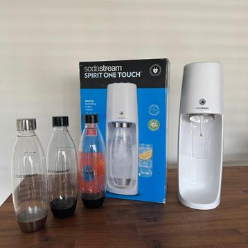 Sodastream One Touch wit met 3 flessen beschikbaar voor biedingen