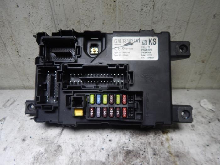 Zekeringkast van een Opel Corsa, Auto-onderdelen, Elektronica en Kabels, Opel, Gebruikt, 3 maanden garantie, Ophalen of Verzenden