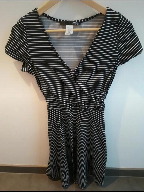 Zwarte jurk van Rebel Sugar - Maat M, Kleding | Dames, Jurken, Zo goed als nieuw, Maat 38/40 (M), Zwart, Boven de knie, Ophalen of Verzenden