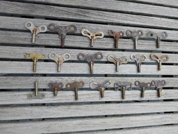 sleutels voor opwinden klokken 19 stuks bieden beschikbaar voor biedingen