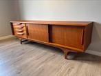 Furnified Josephine dressoir in teak 210 cm, Huis en Inrichting, Ophalen, Zo goed als nieuw