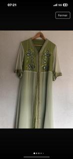 Jolie caftan /robe marocaine verte, Ophalen of Verzenden, Gedragen, Maat 42/44 (L)