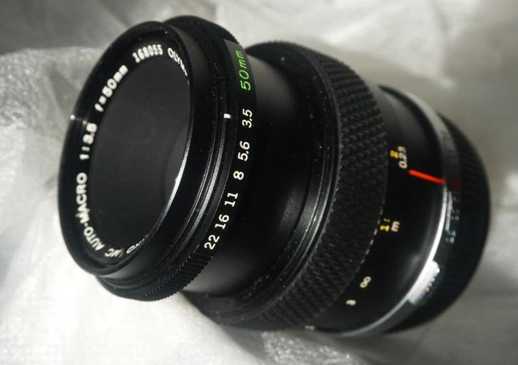 Olympus OM Macro 50mm 3.5 + adapterring E-mount mogelijk, Audio, Tv en Foto, Fotocamera's Analoog, Zo goed als nieuw, Spiegelreflex