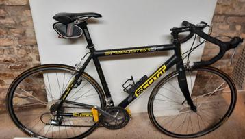 Velo de route Speedster S5 marque Scott 16 vitesses disponible aux enchères