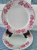2 borden BOCH FRERES rood wit ART DECO NOUVEAU spuitdecor, Ophalen