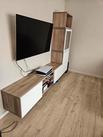 Hangkast TV 240/180cm beschikbaar voor biedingen