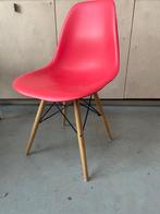 eames stoel - rood, Rouge, Bois, Comme neuf, Tijdloze klassieker