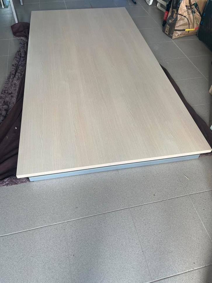 Tafel, Huis en Inrichting, Tafels | Eettafels, Zo goed als nieuw, Ophalen of Verzenden