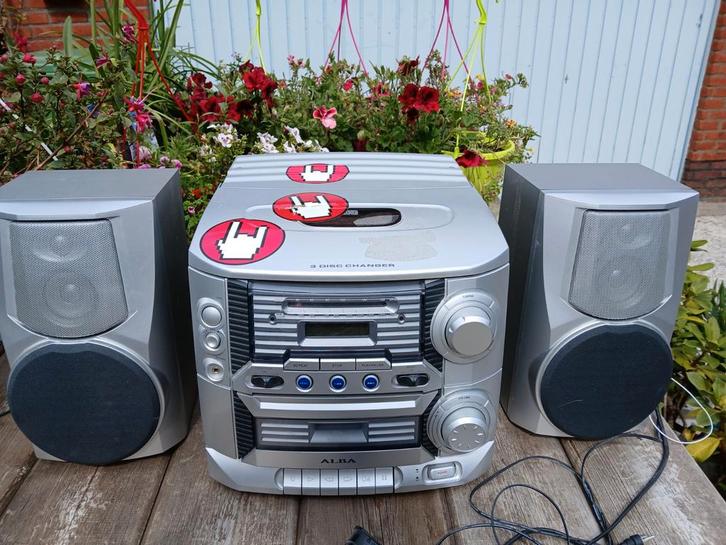 Radio cassette cd speler met 2 boxen, Audio, Tv en Foto, Radio's, Radio, Ophalen of Verzenden