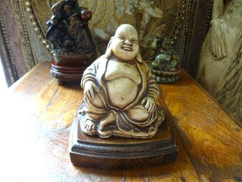 Lucky Boeddha, hoogte 7,5 cm, op houten sokkel, Huis en Inrichting, Woonaccessoires | Boeddhabeelden, Gebruikt, Ophalen of Verzenden