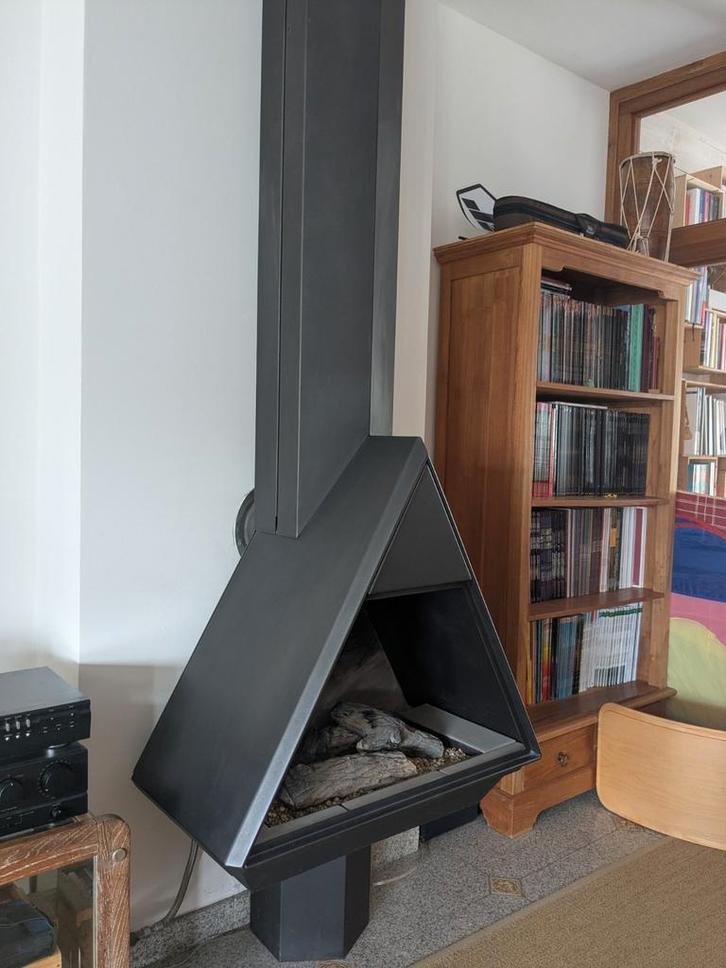 Urgent Poêle design au gaz, Huis en Inrichting, Kachels, Zo goed als nieuw, Gas, Ophalen