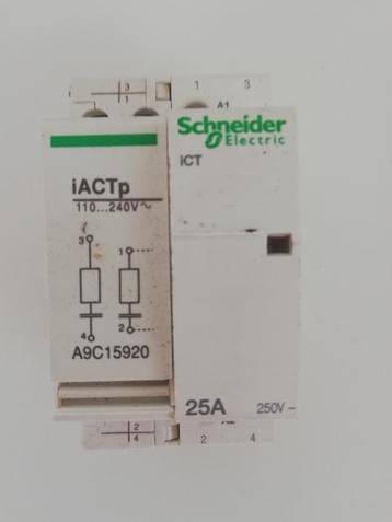 Schneider A9C15920 25A 250V ICT beschikbaar voor biedingen