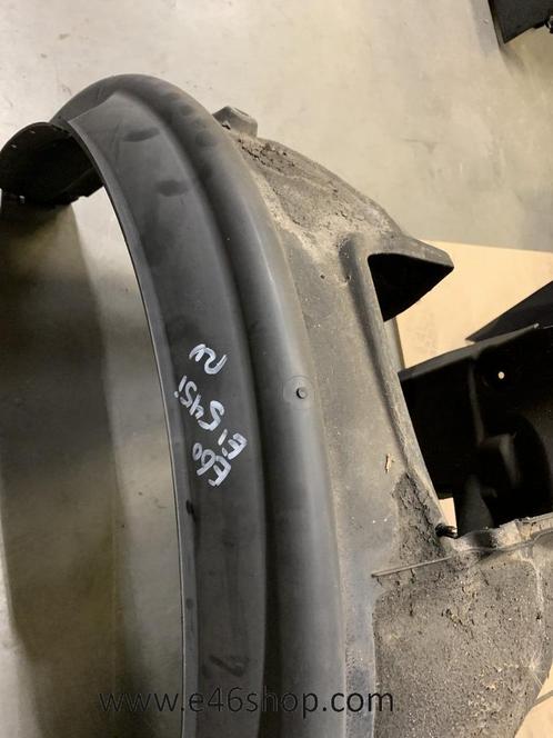 Wielkuip Modderkuip BMW E60 E61 545i links en rechts, Auto-onderdelen, Carrosserie, Bumper, BMW, Gebruikt, Ophalen of Verzenden