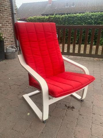 De POÄNG fauteuil Zetel  beschikbaar voor biedingen