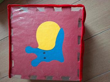 10-delige puzzelmat met leuke figuurtjes beschikbaar voor biedingen