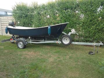 Vis boot,Tour boot beschikbaar voor biedingen