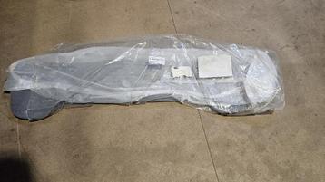 Kunstof afdekking onderste achterklep grijs BMW 3 serie E46  beschikbaar voor biedingen