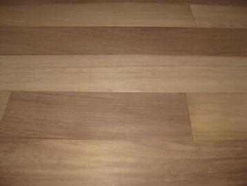 samengestelde iroko  plankenvloer 20 euro m² beschikbaar voor biedingen