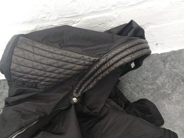 Jas Moncler maat 2 medium, Enlèvement, Porté