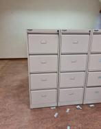 Metalen boxenkast met 4 vakken