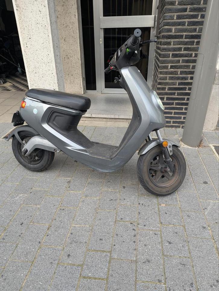 NIU M1 SPORT 45KM/H SCOOTER ÉLECTRIQUE, Vélos & Vélomoteurs, Scooters | Vespa, Électrique, Enlèvement ou Envoi