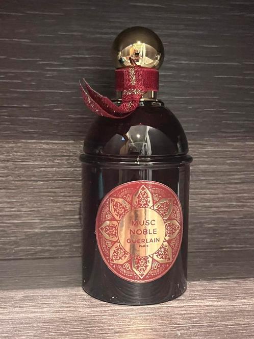 Guerlain Musc Noble parfum, Handtassen en Accessoires, Uiterlijk | Parfum, Nieuw, Ophalen of Verzenden