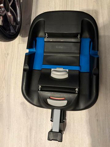 Base isofix poussette p’tit chou, Enfants & Bébés, Poussettes & Combinaisons, Enlèvement, Utilisé, Poussette, Autres marques