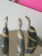 3 cornes sculptées en serpent. Pièces de collection vintage, Antiquités & Art, Enlèvement ou Envoi