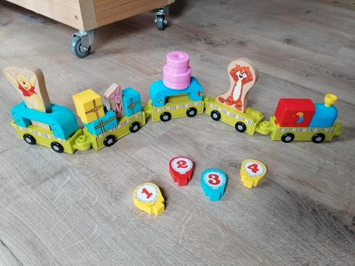 Petit train en bois modulable Winnie l'ourson, Kinderen en Baby's, Speelgoed | Houten speelgoed, Gebruikt, Rij- of Hobbelspeelgoed