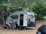 T@b 320 caravan 750kg, Caravans en Kamperen, Caravans, Rondzit, Koelkast, Omvormbare zithoek, Tot en met 3