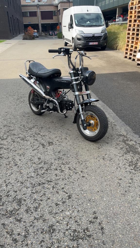 Dax b klasse 50 cc, Fietsen en Brommers, Brommers | Crossbrommers, Zo goed als nieuw, Honda, Ophalen