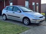 FORD FOCUS / AIRCO! / EERSTE EIGENAAR! / KVV OPTIE!, Auto's, Ford, Focus, Zwart, Handgeschakeld, 5 deurs