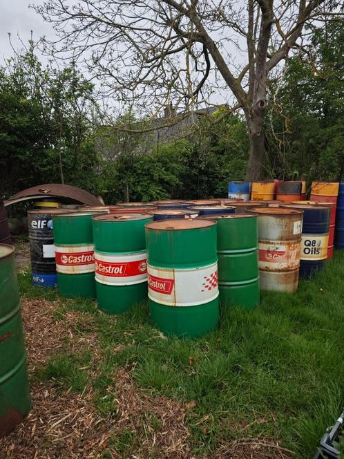 Lot: oude olievaten / olietonnen 200L, Doe-het-zelf en Bouw, Metalen, Gebruikt, IJzer, Ophalen
