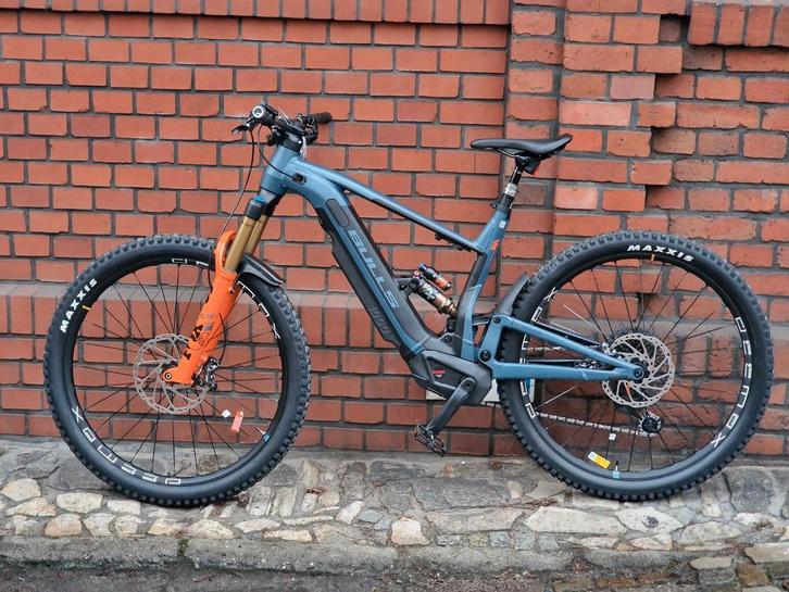 bulls e-stream evo am 6 zwart mat / pro blauw mat 29" 925 wh, Fietsen en Brommers, Fietsen | Mountainbikes en ATB, Zo goed als nieuw