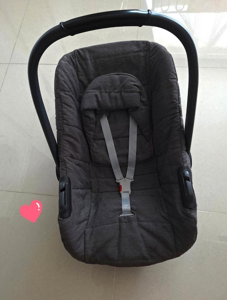 Mooie antraciet grijs Maxi cosi voor kinderen, Kinderen en Baby's, Wipstoeltjes, Ophalen