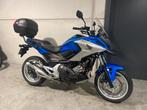 Honda NC750X DCT met topcase, Entreprise, Plus de 35 kW, 2 cylindres, 750 cm³